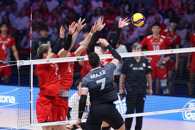 LODZ 27.06.2024 SIATKOWKA MEZCZYZN LIGA NARODOW 2024 TURNIEJ FINALOWY - CWIERCFINAL: JAPONIA - KANADA --- MENS VOLLEYBALL NATIONS LEAGUE 2024 FINAL ROUND - QUARTERFINAL MATCH IN LODZ: : JAPAN - CANADA N Z YUJI NISHIDA AKIHIRO YAMAUCHI FOT. ANNA KLEPACZKO FOTOPYK NEWSPIX.PL --- Newspix.pl  240627LUM042
