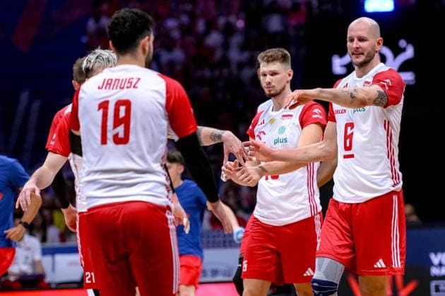 LODZ 27.06.2024 MECZ SIATKARSKA LIGA NARODOW 2024 PILKA SIATKOWA --- FIVB VOLLEYBALL NATIONS LEAGUE MATCH: POLSKA - BRAZYLIA --- POLAND - BRASIL N Z REPREZENTACJA POLSKI POLISH VOLLEYBALL TEAM MARCIN JANUSZ BARTOSZ KUREK FOT. PAWEL PIOTROWSKI 400mm.pl NEWSPIX.PL --- Newspix.pl  20240627_PAP008