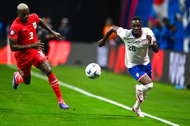ATLANTA, GA Ã JUNE 27: United States forward Folarin Balogun (20) moves the ball up the pitch during the Copa America match between Panama and the United States on June 27th, 2024 at Mercedes-Benz Stadium in Atlanta, GA. (Photo by Rich von Biberstein Icon Sportswire) SOCCER: JUN 27 CONMEBOL Copa America - Panama vs United States EDITORIAL USE ONLY Icon240627007
