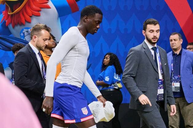 RECORD DATE NOT STATED Copa America USA 2024 Panama vs United States Timothy Weah of United States receives red card during the CONMEBOL Copa America 2024 group C match between Panama and United States (USA), at Mercedes Benz Stadium, on June 27, 2024 in Atlanta, Georgia, United States. ATLANTA GEORGIA UNITED STATES  Copyright: xJONATHANxDUENASx 20240627180008_CA_GC_2024_PAN_USA_WEAH128