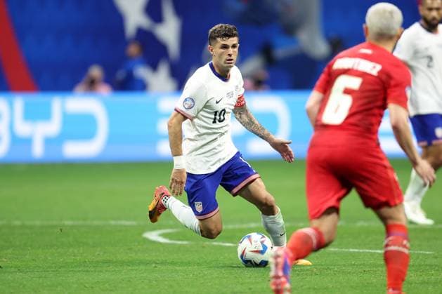 ATLANTA, GA - JUNE 27: United States forward Christian Pulisic (10) during the CONMEBOL Copa America match between Panama and the United States on June 27, 2024 at Mercedes-Benz Stadium in Atlanta, Georgia. (Photo by Michael Wade Icon Sportswire) SOCCER: JUN 27 CONMEBOL Copa America - Panama vs United States EDITORIAL USE ONLY Icon06272450
