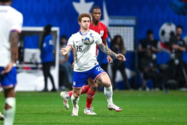 ATLANTA, GA Ã JUNE 27: United States forward Josh Sargent (26) settles the ball during the Copa America match between Panama and the United States on June 27th, 2024 at Mercedes-Benz Stadium in Atlanta, GA. (Photo by Rich von Biberstein Icon Sportswire) SOCCER: JUN 27 CONMEBOL Copa America - Panama vs United States EDITORIAL USE ONLY Icon240627040