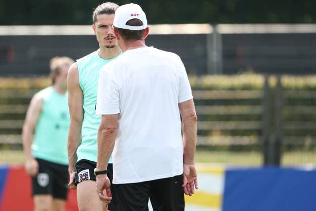 SOCCER - UEFA EURO, EM, Europameisterschaft,Fussball 2024 BERLIN,GERMANY,28.JUN.24 - SOCCER -UEFA EURO 2024, OEFB, Oesterreichischer Fussball-Bund, training. Image shows Marcel Sabitzer and head coach Ralf Rangnick (AUT).  GEPAxpictures xArminxRauthner