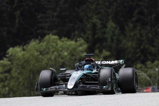 63 RUSSELL George (gbr), Mercedes AMG F1 Team W15, action during the Formula 1 Qatar Airways Austrian Grand Prix 2024, 11th round of the 2024 Formula One World Championship, WM, Weltmeisterschaft from June 28 to 30, 2024 on the Red Bull Ring, in Spielberg, Austria - F1 - AUSTRIAN GRAND PRIX 2024 DPPI Panoramic  240628_R11_AUSTRIA_DP_FG009575
