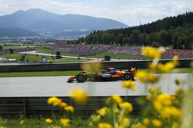 81 PIASTRI Oscar (aus), McLaren F1 Team MCL38, action during the Formula 1 Qatar Airways Austrian Grand Prix 2024, 11th round of the 2024 Formula One World Championship, WM, Weltmeisterschaft from June 28 to 30, 2024 on the Red Bull Ring, in Spielberg, Austria - F1 - AUSTRIAN GRAND PRIX 2024 DPPI Panoramic  FGOO7083