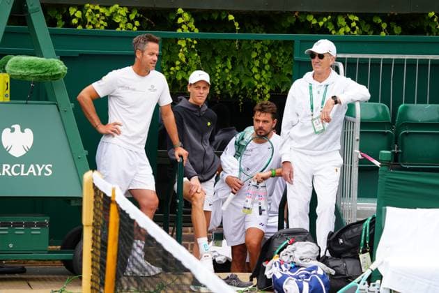 Jannik Sinner and Stan Wawrinka wait on Court 18 for their practice session Wimbledon Tennis Championships, Practice and Previews, The All England Lawn Tennis and Croquet Club, London, UK - 28 Jun 2024  Copyright: xJavierxGarcia Shutterstockx 14560178cb