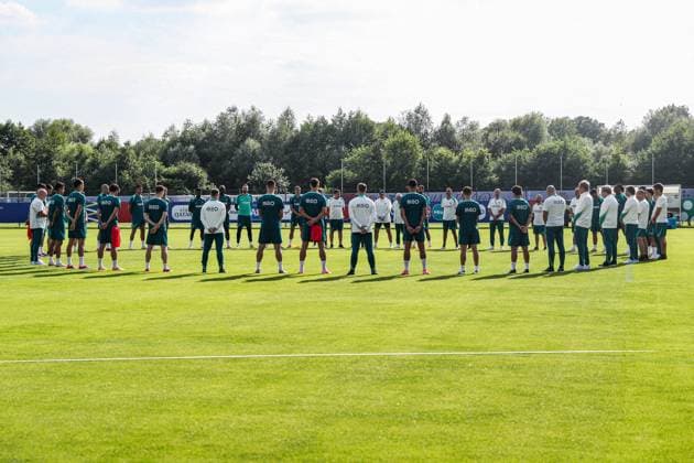 EM 2024 Portugal Training in Marienfeld on 28 06 2024 A minute of silence for former player of Sporting Lisboa Faleceu Manuel Fernandes MH