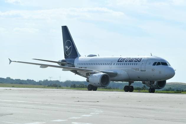 Dortmund Airport welcomes the German national team The German national team arriving at Dortmund Airport The Lufthansa D AIBE arriving in Dortmund xRx
