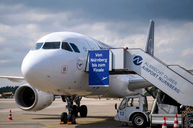 The Lufthansa plane of the national team at Nuremberg Airport before the national teams departure for the round of 16 against Denmark at the UEFA EURO 2024 European Football Championship in Dortmund Nuremberg, 28 06 2024 Bavaria Germany Copyright: xDwixAnoraganingrumx