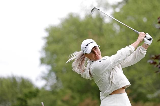 MIDLAND, MI - JUNE 28: LPGA, Golf Damen golfer Charley Hull plays her tee shot on the 4th hole during the second round of the LPGA Dow Championship on June 28, 2024, at Midland Country Club in Midland, Michigan. (Photo by Brian Spurlock Icon Sportswire) GOLF: JUN 28 LPGA Dow Championship EDITORIAL USE ONLY Icon24062838
