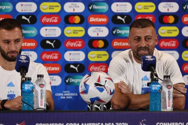 Argentina s head coach assistant Walter Samuel R and defender German Pezzela during a press conference ahead the match against Peru for the Copa America USA 2024, group A, at Hard Rock stadium, on June 28, 2024 MIAMI UNITED STATES Copyright: xALEJANDROxPAGNIx