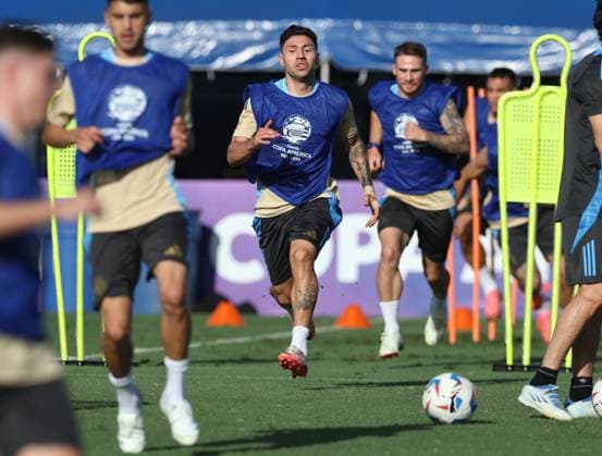Argentina s defender Gonzalo Montiel C and midfielder Alexis Mac Allister take part in a training session ahead the match against Peru for the Copa America USA 2024, group A, at Florida International University FIU , on June 28, 2024 MIAMI UNITED STATES Copyright: xALEJANDROxPAGNIx