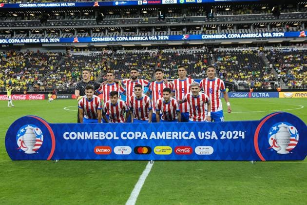 June 28, 2024: Team Paraguay poses for a photo on the pitch the prior to the start of the CONMEBOL Copa America Group D Stage match at Allegiant Stadium between Paraguay vs Brazil on June 28, 2024 in Las Vegas, NV. CSM. Las Vegas United States of America - ZUMAc04_ 20240628_zma_c04_111 Copyright: xChristopherxTrimx