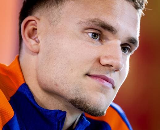WOLFSBURG - Bart Verbruggen during a media moment of the Dutch national team, Nationalteam in the Volkswagen Arena on June 29, 2024 in Wolfsburg, Germany. The Dutch national team is preparing for the eighth finals at the European Football Championship in Germany against Romania. ANP KOEN VAN WEEL UEFA EURO, EM, Europameisterschaft,Fussball 2024 Germany 2024 xVIxANPxSportx xxANPxIVx 502318982 originalFilename: 502318982.jpg
