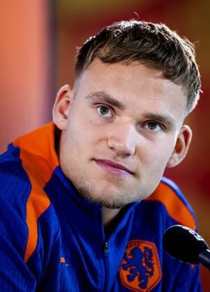 WOLFSBURG - Bart Verbruggen during a media moment of the Dutch national team, Nationalteam in the Volkswagen Arena on June 29, 2024 in Wolfsburg, Germany. The Dutch national team is preparing for the eighth finals at the European Football Championship in Germany against Romania. ANP KOEN VAN WEEL UEFA EURO, EM, Europameisterschaft,Fussball 2024 Germany 2024 xVIxANPxSportx xxANPxIVx 502318987 originalFilename: 502318987.jpg