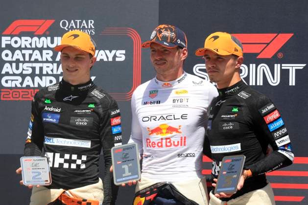 FORMULA 1 - GP of Austria 2024 SPIELBERG,AUSTRIA,29.JUN.24 - MOTORSPORTS, FORMULA 1 - Grand Prix of Austria, Red Bull Ring, sprint race. Image shows Oscar Piastri (AUS McLaren), Max Verstappen (NED Red Bull Racing) and Lando Norris (GBR McLaren). Keywords: trophy.  GEPAxpictures xMarioxBuehner-Weinrauch