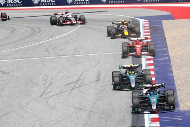 63 RUSSELL George (gbr), Mercedes AMG F1 Team W15, action 44 HAMILTON Lewis (gbr), Mercedes AMG F1 Team W15, action during the Formula 1 Qatar Airways Austrian Grand Prix 2024, 11th round of the 2024 Formula One World Championship, WM, Weltmeisterschaft from June 28 to 30, 2024 on the Red Bull Ring, in Spielberg, Austria - F1 - AUSTRIAN GRAND PRIX 2024 DPPI Panoramic 240629_R11_AUSTRIA_DP_1G9A4713