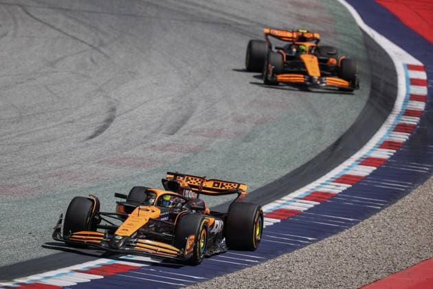 Foto IPP Enrico Schiavi Spielberg 29-06-2024 Formula 1 F1 Gran Premio di Austria 2024 Sprint Race nella foto: Oscar Piastri - McLaren precede Lando Norris - McLaren Spielberg italy  Copyright: xR4924_italyphotopressx