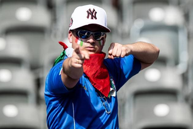 UEFA EURO 2024 Switzerland Italy 29 06 2024 Fans of Italy until the start of the match UEFA EURO 2024 Switzerland Italy Olympiastadion, Berlin 29 06 2024 Copyright: xBEAUTIFULxSPORTS Buriakovx