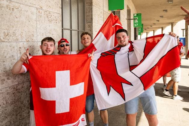 Fan warm up for Switzerland v Italy, UEFA EURO, EM, Europameisterschaft,Fussball 2024, Berlin, Germany Berlin, Germany. 29th, June 2024. Football fans of Switzerland arrive at the stadium for the UEFA Euro 2024 in the round of 16 match between Switzerland and Italy at Olympiastadion in Berlin. Berlin Germany  Copyright: xGonzalesxPhoto FrederikkexJensenx