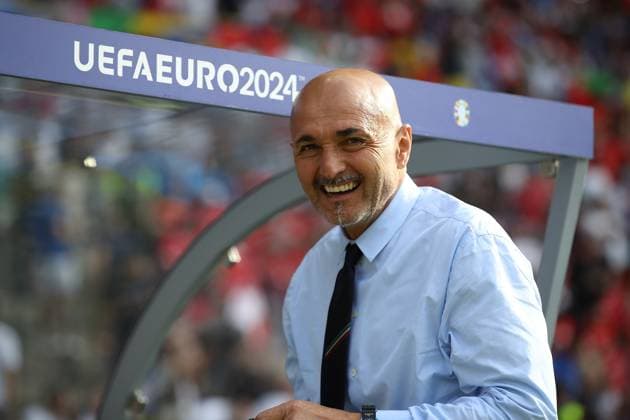 29 06 2024, xtgx, European Football Championship 2024 1 8 Final, Switzerland Italy emspor, v l Coach Head Coach Luciano Spalletti Italy UEFA REGULATIONS PROHIBIT ANY USE OF PHOTOGRAPHS as IMAGE SEQUENCES and or QUASI VIDEO Berlin