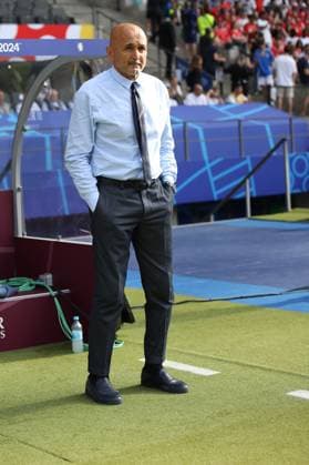 29 06 2024, xtgx, European Football Championship 2024 1 8 Final, Switzerland Italy emspor, v l Coach Head Coach Luciano Spalletti Italy UEFA REGULATIONS PROHIBIT ANY USE OF PHOTOGRAPHS as IMAGE SEQUENCES and or QUASI VIDEO Berlin
