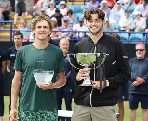 TENNIS - ATP, Tennis Herren Eastbourne International EASTBOURNE,ENGLAND,29.JUN.24 - TENNIS - ATP World Tour, Eastbourne International. Image shows Max Purcell (AUS) and Taylor Fritz (USA). Keywords: trophy.  GEPAxpictures xAlanxGrieves