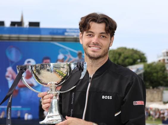 TENNIS - ATP, Tennis Herren Eastbourne International EASTBOURNE,ENGLAND,29.JUN.24 - TENNIS - ATP World Tour, Eastbourne International. Image shows Taylor Fritz (USA). Keywords: trophy.  GEPAxpictures xAlanxGrieves