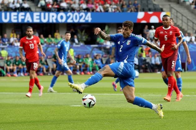 29 06 2024, xtgx, European Football Championship 2024 1 8 Final, Switzerland Italy emspor, v l Giovanni Di Lorenzo Italy UEFA REGULATIONS PROHIBIT ANY USE OF PHOTOGRAPHS as IMAGE SEQUENCES and or QUASI VIDEO Berlin