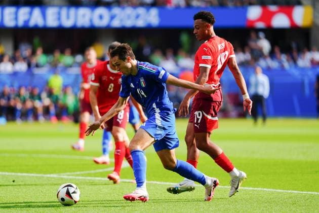 Federico Chiesa Italy, 14 , Dan Ndoye Switzerland, 19 GER, Switzerland vs Italy, European Football Championship, UEFA Euro 2024, Round of 16, 29 06 2024 GER, Switzerland vs Italy, European Football Championship, UEFA Euro 2024, Round of 16, 29 06 2024 Berlin Copyright: xEibner-Pressefoto MarcelxvonxFehrnx EP_MFN