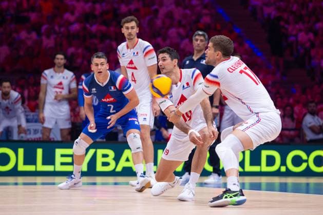 LODZ 28.06.2024 SIATKOWKA MEZCZYZN LIGA NARODOW 2024 TURNIEJ FINALOWY - POLFINAL: POLSKA - FRANCJA --- MENS VOLLEYBALL NATIONS LEAGUE VNL 2024 FINAL ROUND - SEMIFINAL MATCH IN LODZ: POLAND - FRANCE N Z JENIA GREBENNIKOV JEAN PATRY YACINE LOUATI TREVOR CLEVENOT FOT. ANNA KLEPACZKO FOTOPYK NEWSPIX.PL --- Newspix.pl POLAND OUT!  240629LUM039