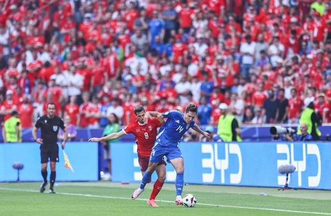 Remo Freuler of Switzerland and Federico Chiesa of Italy Switzerland v Italy, UEFA European Championship, EM, Europameisterschaft 2024, Round of 16, Football, Olympiastadion, Berlin, Germany - 29 Jun 2024 EDITORIAL USE ONLY No use with unauthorised audio, video, data, fixture lists, club league logos or live services. Online in-match use limited to 120 images, no video emulation. No use in betting, games or single club league player publications. Copyright: xMichaelxZemanek Shutterstockx 14562039ag