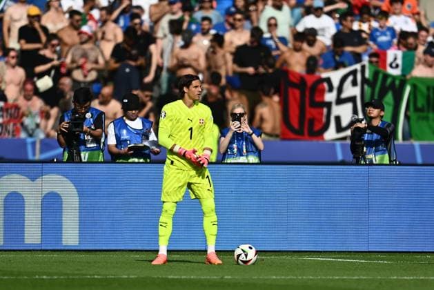 BERLIN, GERMANY - JUNE 29: Yann Sommer of Switzerland during the match between Switzerland and Italy on Round of 16 - UEFA EURO, EM, Europameisterschaft,Fussball 2024 at Olympiastadion on June 28, 2024 in Berlin, Germany. Photo by Sebastian Frej Switzerland v Italy - Round of 16 - UEFA EURO 2024 Copyright: xSebastianxFrejx