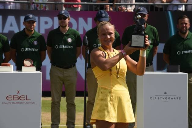 29 06 2024 Bad Homburg vor der Höhe WTA grass tennis tournament from 22 6 to 29 6 2024 Bad Homburg Open 2024 singles final between Diana Shnaider RUS and Donna Vekic Croatia Picture shows winner of the Bad Homburg Open 2024 Diana Schneider