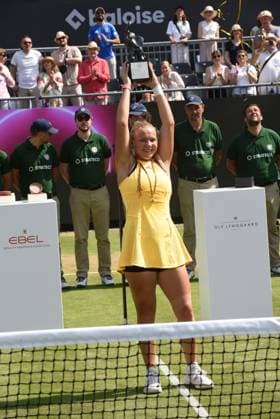 29 06 2024 Bad Homburg vor der Höhe WTA grass tennis tournament from 22 6 to 29 6 2024 Bad Homburg Open 2024 singles final between Diana Shnaider RUS and Donna Vekic Croatia Picture shows winner of the Bad Homburg Open 2024 Diana Schneider