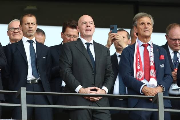 29 06 2024, xtgx, European Football Championship 2024 1 8 Final, Switzerland Italy emspor, f l UEFA President Aleksander Äaeferin Ceferin and FIFA President Gianni Infantino Dominique Blanc President of the Swiss Football Association UEFA REGULATIONS PROHIBIT ANY USE OF PHOTOGRAPHS as IMAGE SEQUENCES and or QUASI VIDEO Berlin