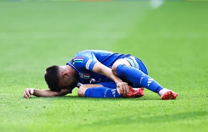 Stephan El Shaarawy of Italy lies injured Switzerland v Italy, UEFA European Championship, EM, Europameisterschaft 2024, Round of 16, Football, Olympiastadion, Berlin, Germany - 29 Jun 2024 EDITORIAL USE ONLY No use with unauthorised audio, video, data, fixture lists, club league logos or live services. Online in-match use limited to 120 images, no video emulation. No use in betting, games or single club league player publications. Copyright: xMichaelxZemanek Shutterstockx 14562039ao