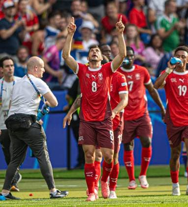 Football, men, 2023 24 season, Euro 2024 round of 16 in Berlin, Switzerland Italy, Remo Freuler Switzerland , cheering after scoring 1 0, 29 06 2024, Copyright: xSebastianxRäppold MatthiasxKochx