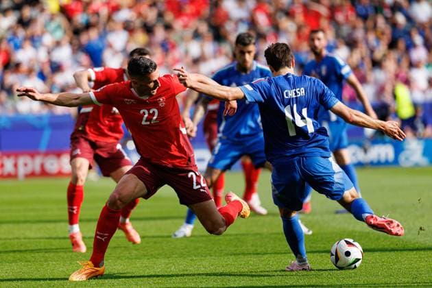 Fabian Schar, Federico Chiesa seen during UEFA EURO, EM, Europameisterschaft,Fussball 2024 Round of 16 game between national teams of Switzerland and Italy at Olympiastadion, Berlin, Germany (Maciej Rogowski) Berlin Olympiastadion Germany Copyright: xMaciejxRogowskix suiita-19