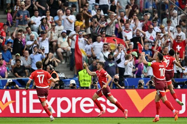 290624 KAI SCHWOERER Remo Freuler of Switzerland celebrates scoring a goal during the UEFA EURO, EM, Europameisterschaft,Fussball 2024 round of 16 match between Switzerland and Italy at Olympiastadion on June 29, 2024 in Berlin, Germany. 290624-CPL-SUIvITA-007