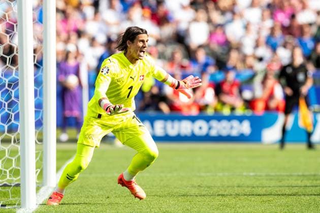 UEFA EURO 2024 Switzerland Italy 29 06 2024 Yann Sommer Switzerland, 1 UEFA EURO 2024 Switzerland Italy Olympiastadion, Berlin 29 06 2024 Copyright: xBEAUTIFULxSPORTS Buriakovx