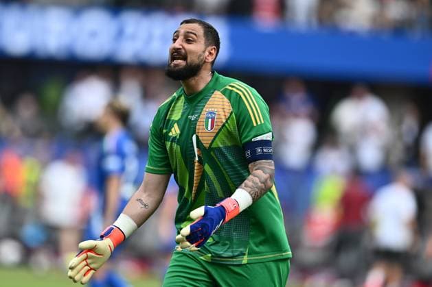 BERLIN, GERMANY - JUNE 29: Gianluigi Donnarumma of Italy reacts after the goal scored by Switzerland during the match between Switzerland and Italy on Round of 16 - UEFA EURO, EM, Europameisterschaft,Fussball 2024 at Olympiastadion on June 28, 2024 in Berlin, Germany. Photo by Sebastian Frej Switzerland v Italy - Round of 16 - UEFA EURO 2024 Copyright: xSebastianxFrejx