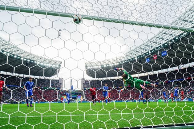 Goal to 2 0 Ruben Vargas Switzerland, 17 , Remote backdoor camera GER, Switzerland vs Italy, European Football Championship, UEFA Euro 2024, Round of 16, 29 06 2024 GER, Switzerland vs Italy, European Football Championship, UEFA Euro 2024, Round of 16, 29 06 2024 Berlin Copyright: xEibner-Pressefoto MarcelxvonxFehrnx EP_MFN