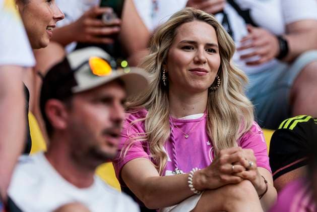 UEFA EURO 2024 Germany Denmark 29 06 2024 Anika Bissel, wife of Manuel Neuer Germany, 1 UEFA EURO 2024 Germany Denmark BVB Stadion Dortmund, Dortmund on 29 06 2024 Copyright: xBEAUTIFULxSPORTS Wunderlx
