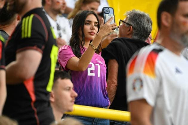 Soccer, men, season 2023 24, Euro EM 2024 round of 16 in Dortmund , Germany Denmark, Sara Gündogan Arfaoui wife of Ilkay Gündogan Guendogan , 29 06 2024, Copyright: xMatthiasxKochx
