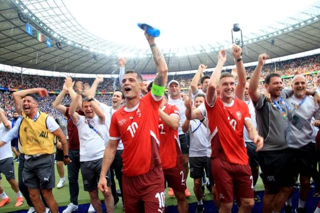 DEU, FIFA, EM 2024, SUI vs ITA, 29 06 2024, Berlin Olympic Stadium, Berlin, DEU, FIFA, EM 2024, SUI vs ITA, in the picture Switzer Spielerkreis, Granit Xhaka SUI 10 Photo Juergen Engler nordphoto GmbH nordphotoxGmbHx xEngler nph00076