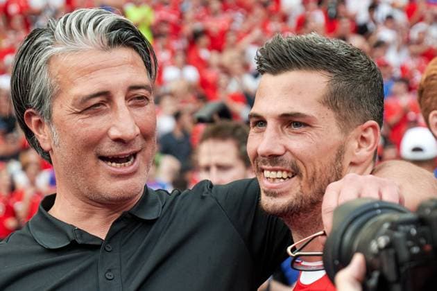 Murat Yakin Switzerland, Coach , Remo Freuler Switzerland, 08 , celebrates victory, GER, UEFA Euro 2024, Soccer men, UEFA European Championship 2024, Round of 16, Switzerland vs Italy, Switzerland vs Italy, 29 06 2024 GER, UEFA Euro 2024, Soccer men, UEFA European Championship 2024, Round of 16, Switzerland vs Italy, Switzerland vs Italy, 29 06 2024 Berlin Copyright: xEibner-Pressefotox xClaudiusxRauchx EP_CRH