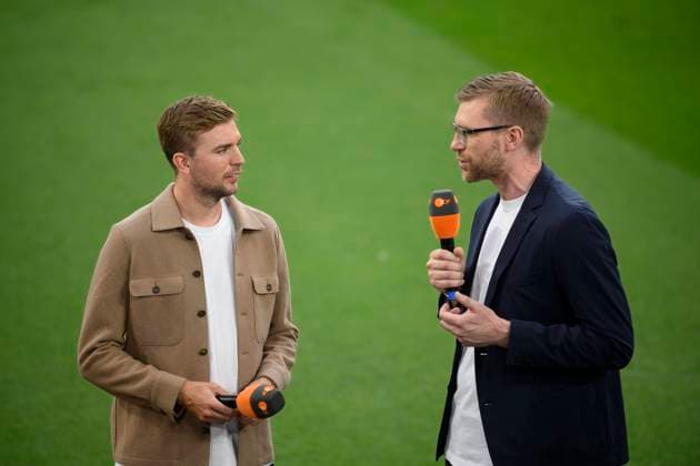 v.l. Christoph KRAMER (TV Experte), Per MERTESACKER (TV Experte) beim ZDF Achtelfinale, Match M37, Deutschland (GER) - Daenemark (DEN), am 29.06.2024 in Dortmund Deutschland. Fussball Europameisterschaft 2024 vom 14.06. - 14.07.2024 in Deutschland. Â *** v l Christoph KRAMER TV expert , Per MERTESACKER TV expert at ZDF Round of 16, Match M37, Germany GER Denmark DEN , on 29 06 2024 in Dortmund Germany European Football Championship 2024 from 14 06 14 07 2024 in Germany Â