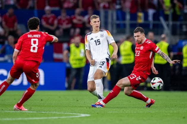 240629 Nico Schlotterbeck of Germany and Pierre Emilie Hojbjerg of Denmark during the UEFA Euro 2024 Football Championship round of 16 match between Germany and Denmark on June 29, 2024 in Dortmund Photo Jesper Zerman BILDBYRAN kod JZ JZ0545 fotboll football soccer fotballs em europamästerskap em uefa euro uefa european football championship euro 2024 tyskland germany danmark denmark bbeng  Copyright: JESPERxZERMAN BB240629JZ015