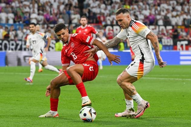Soccer, Men, Season 2023 24, Euro EM 2024 Round of 16 in Dortmund , Germany Denmark, f l Alexander Bah Denmark and David Raum Germany in a duel , 29 06 2024, Copyright: xMatthiasxKochx